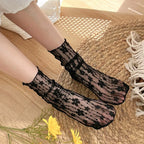 Damen Harajuku Kawaii Atmungsaktive Transparente Blumen-Spitzensocken Süße Mesh-Fischnetzsocken Weiche Lustige Socken Strumpfwaren