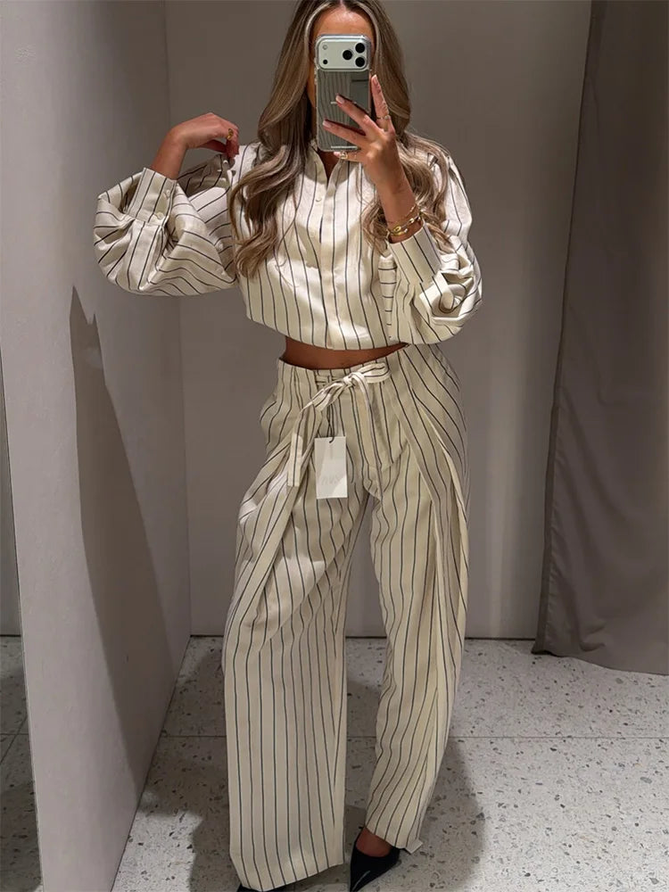 HH Damen Frühling Neue Mode Vintage Vielseitige Beige Gestreifte Puffärmel-Shirt + Hochtaillierte Lockere Plissierte Lässige Lange Hose Set Hauptbild