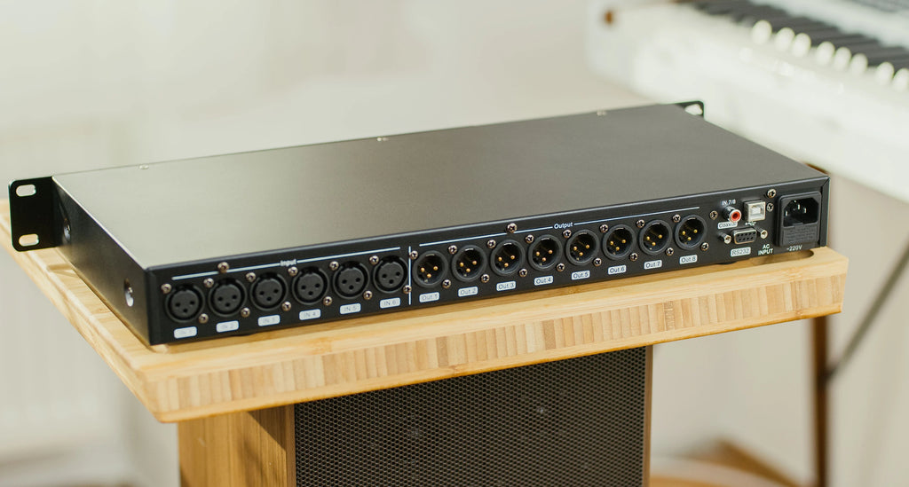 Paulkitson A808 Prozessor Digitaler professioneller Audioprozessor 8 In 8 Out 32Bit DSP 7-Band EQ Equalizer WIFI USB Ohne Rauschen