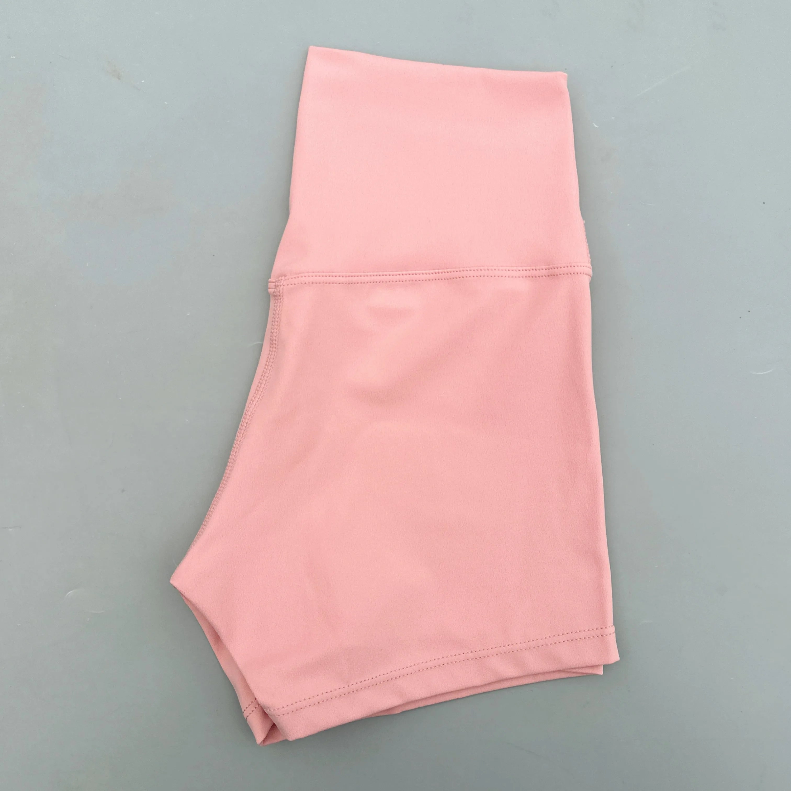Sexy einfarbige Damen-Fitness-Sportshorts, hohe Taille, athletische Yoga-Shorts, Bein-Radfahren, umfassendes Training, Jogging, Squat-Proof