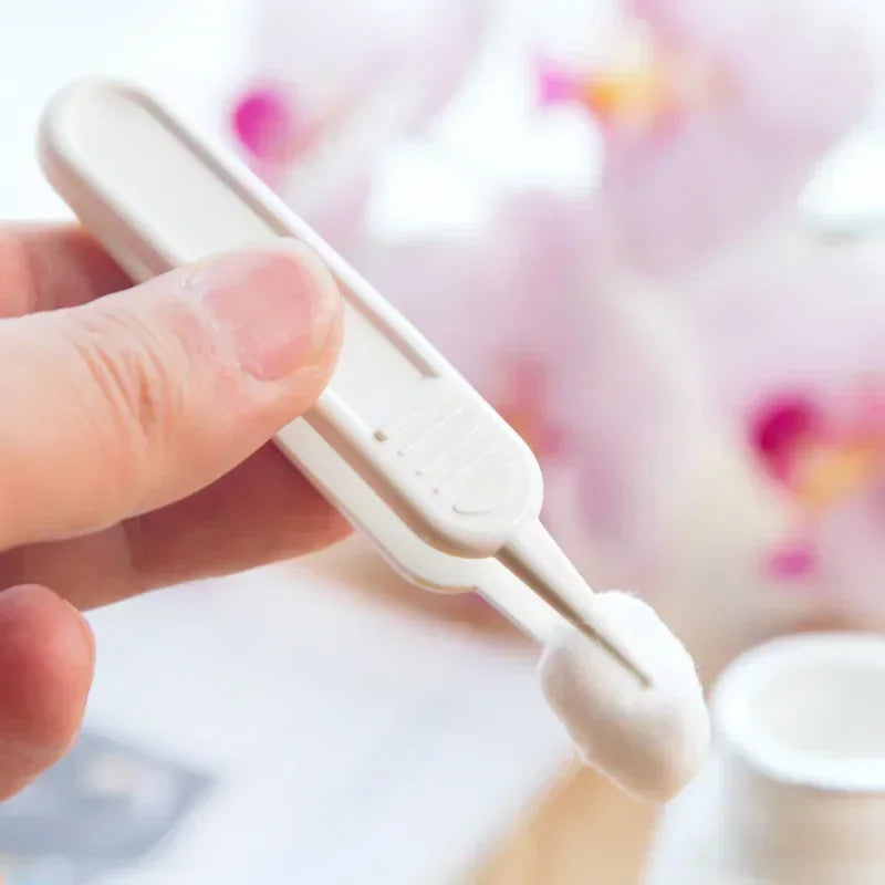 Babynasenreiniger Kleinkind Nasenhöhlenpflegebedarf Kinder Sicherheitszange Reinigungszange Baby Essentials Pinzette aus Kunststoff