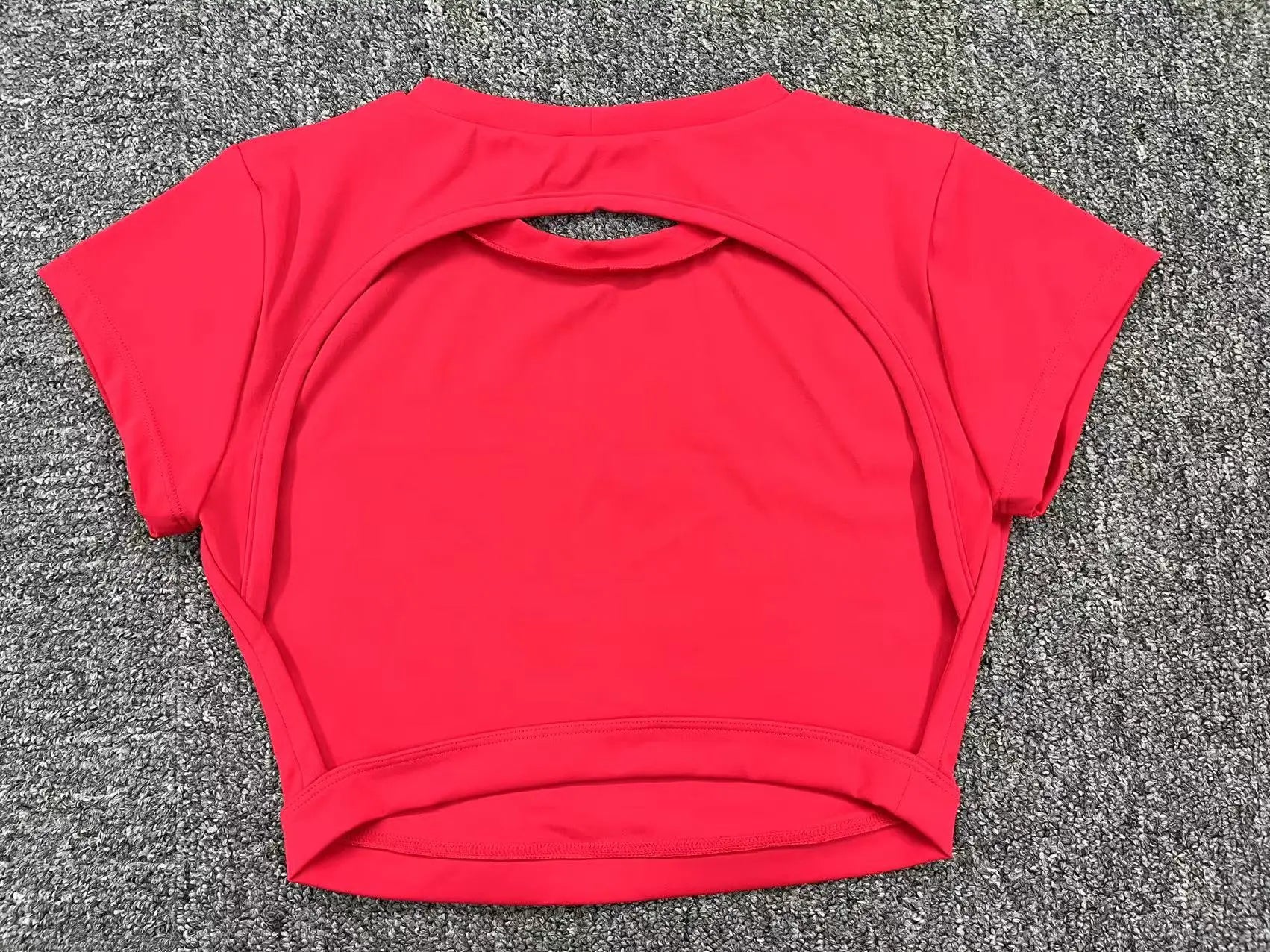 Hearuisavy Sommer Personalisierbare Sportshirts Workout Sportbekleidung Rückenloses Yoga-Kleidungsstück Brustpolster Sport Crop Tops Gym Top Damen