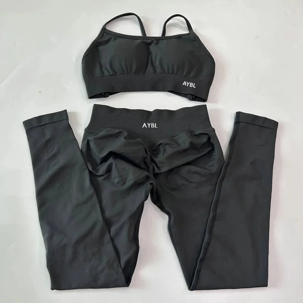 AYBL Yoga Set Nahtloses Yoga-Set 2-teilig Damen Workout Set Scrunch Leggings Rückenfreier Sport-BH Fitness-Top Gym-Hose Kleidung