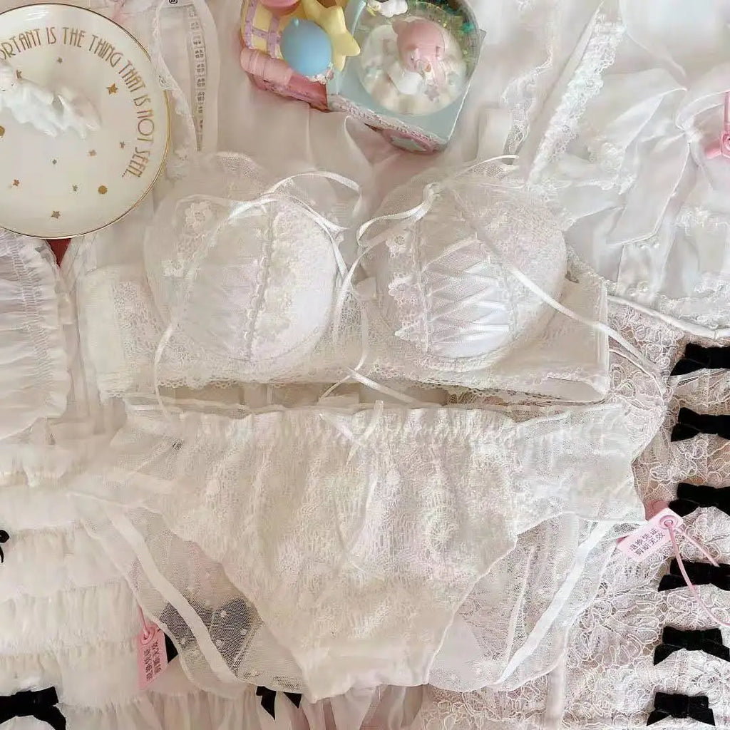 Lolita Mädchen Spitzen-BH-Sets Damen Unterwäsche Intimates Bralette Dessous Japanisch Rüschen Süß Sexy Dünne Körbchen Höschen