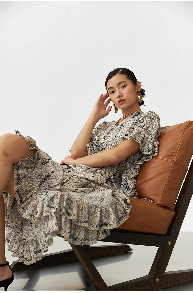 Tierfaserstoff~ Freizeitkleid für Damen, Rüschen-Seidenkleid, Designer Nischen-Seiden-Maxikleid, Neue Damenmode