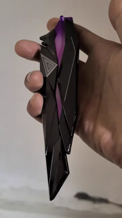 Taktischer Shooter faltbares Schmetterlingsmesser – 3D graviertes Sammlerstück tragbares Nahkampf-Ausrüstungsstück für Cosplay/Gaming-Zubehör Geschenke