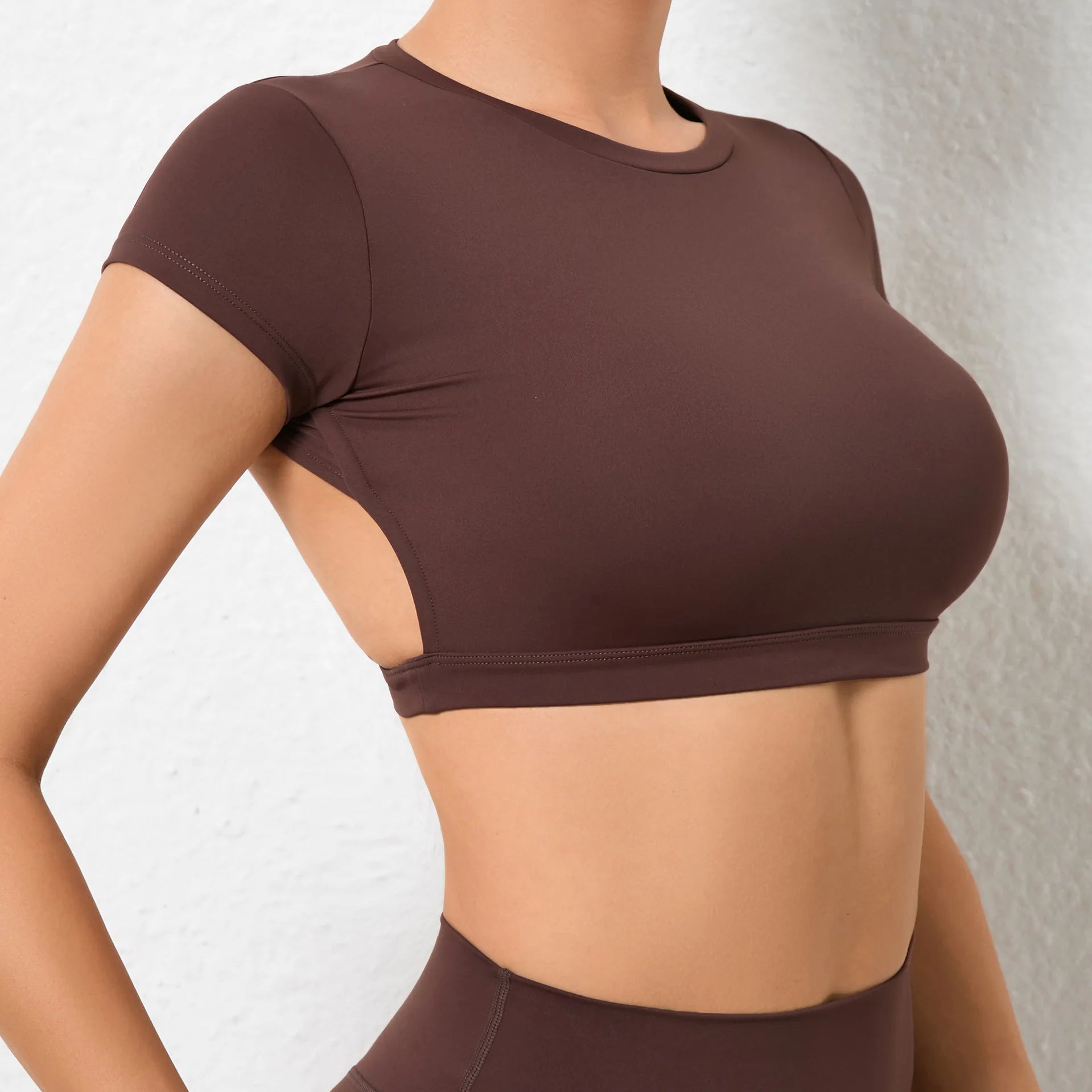 Hearuisavy Sommer Personalisierbare Sportshirts Workout Sportbekleidung Rückenloses Yoga-Kleidungsstück Brustpolster Sport Crop Tops Gym Top Damen