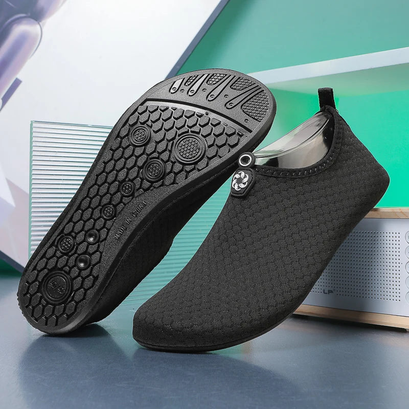 Unisex Badeschuhe Schnell Trocknend Rutschfeste Aqua-Schuhe Atmungsaktive Strandschuhe Tauchschuhe Watschuhe Sneaker für Herren Damen Outdoor Sp