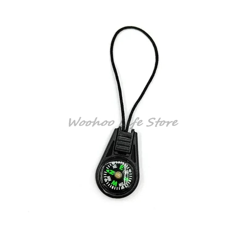 Mini Taktischer Kompass Schlüsselanhänger Outdoor Survival Tool für Camping, Wandern, Abenteuer - Taschennavigator für Jagd & Klettern