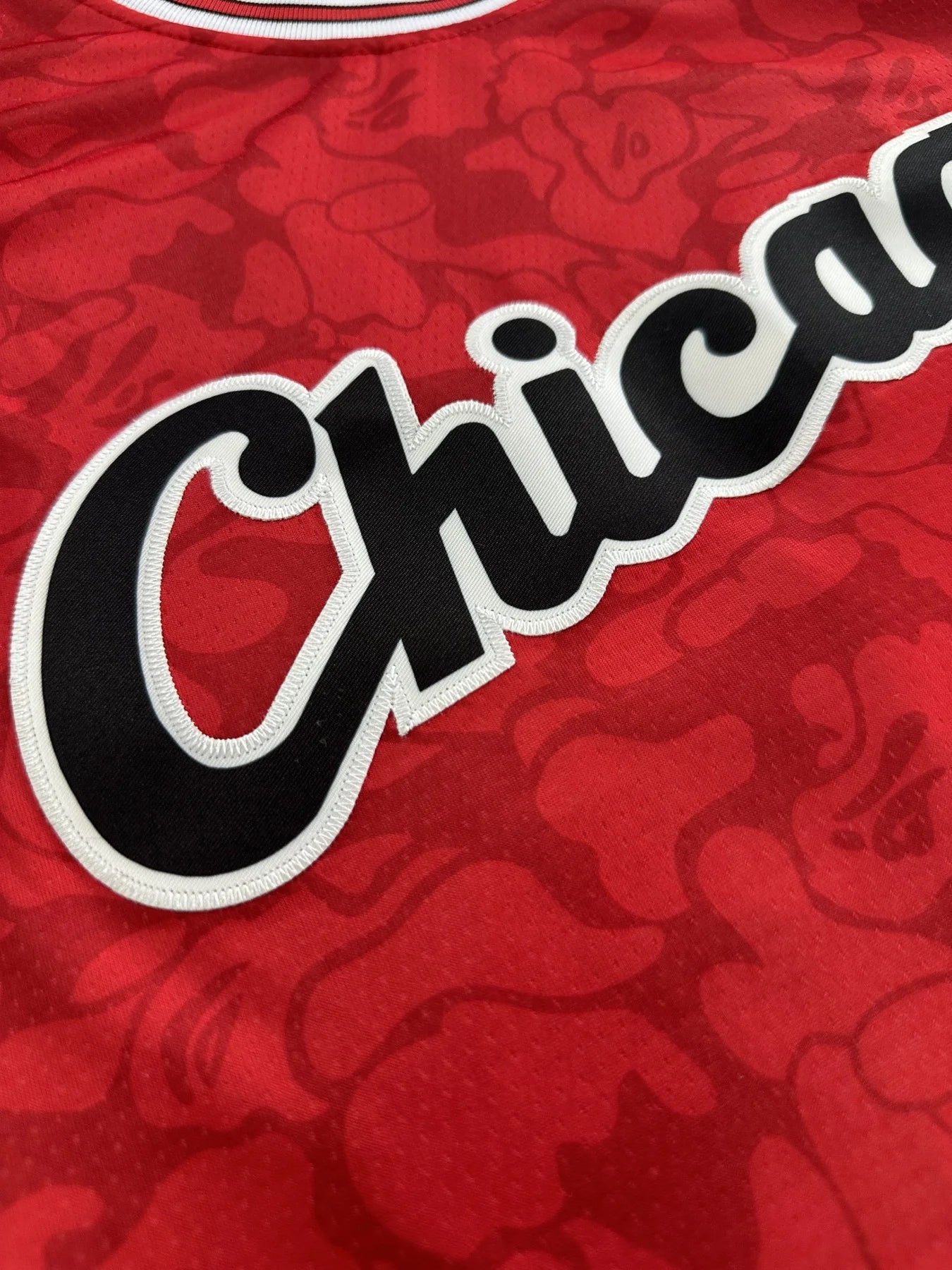Herren gestreiftes Basketball-Sporttrikot, atmungsaktives ärmelloses Sweatshirt mit Musterstickerei für Training und Wettkampf