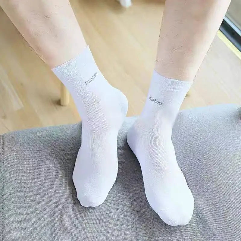 5 Paar/Herren Bambussocken Bequem Atmungsaktiv Freizeit Business Herren Crew Socken Hohe Qualität Antibakteriell Wadenhohe Socken EU39-45