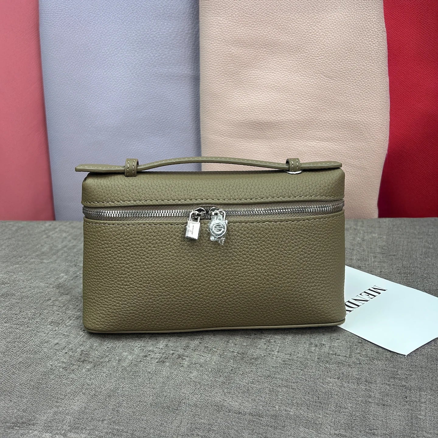 Neue Handtasche aus echtem Leder LP19 für Mobiltelefone für Damen. Exklusiv für Damen, mit luxuriösem Design und kompakter und exquisiter Optik.