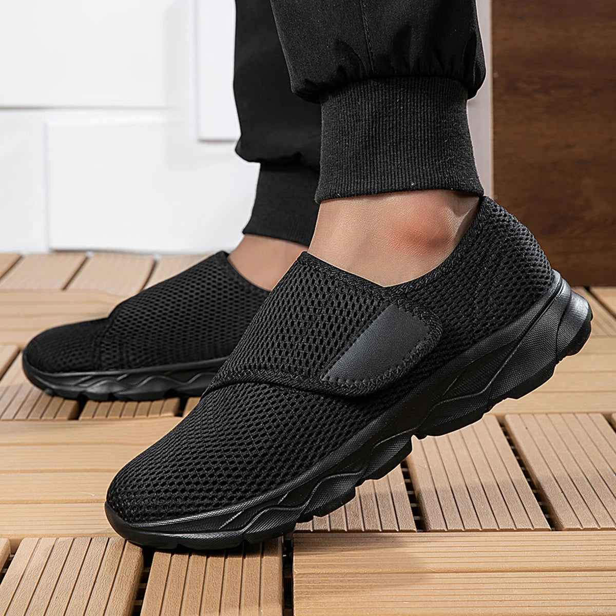 Neue lässige orthopädische Schuhe für weite Füße, geschwollene Füße, Daumenballen, regulierbare weiche bequeme Diabetiker-Gehschuhe