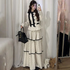 Koreanische Mode Elegantes beiges Polka-Dot-Damen-Set Langarm-Ein-Knopf-Oberteil Hohe Taille A-Linie Rüschen-Stufenrock 2-teilig