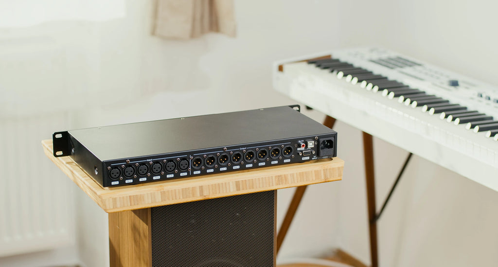 Paulkitson A808 Prozessor Digitaler professioneller Audioprozessor 8 In 8 Out 32Bit DSP 7-Band EQ Equalizer WIFI USB Ohne Rauschen