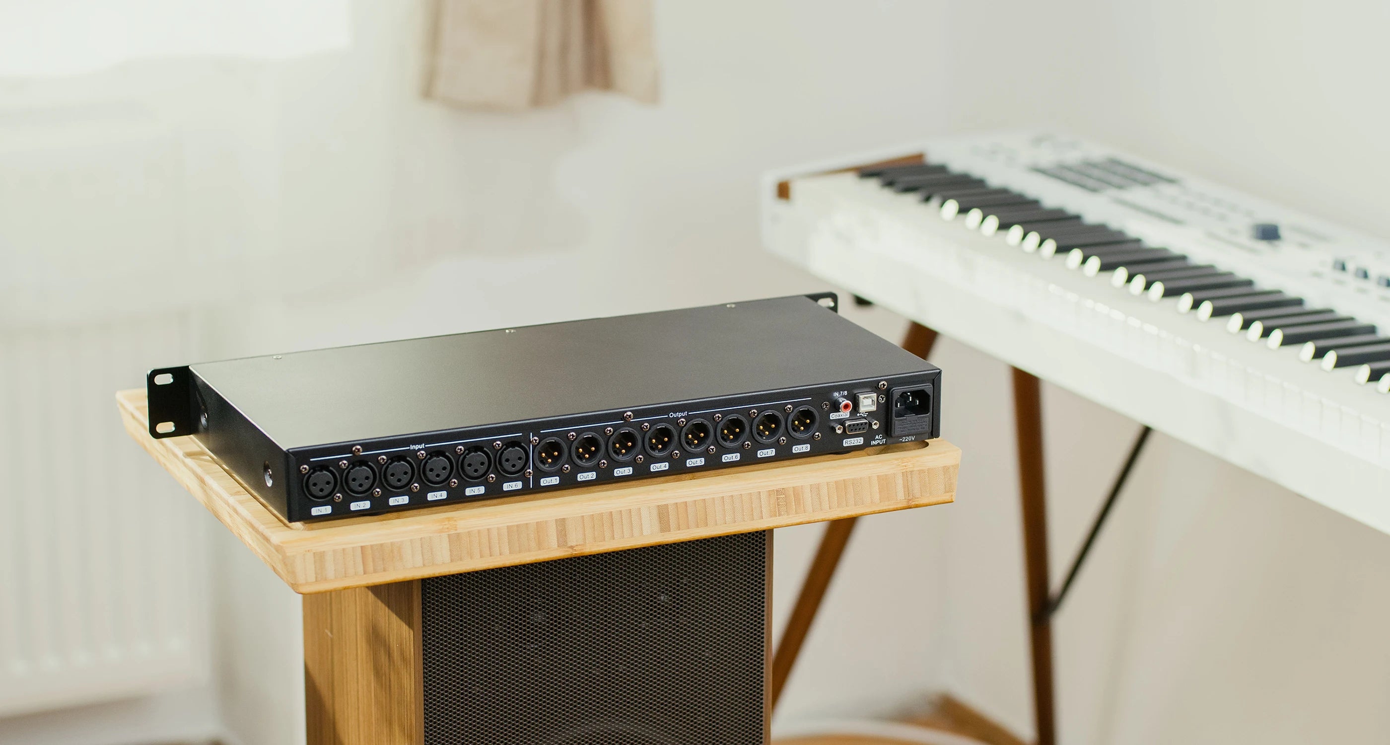Paulkitson A808 Prozessor Digitaler professioneller Audioprozessor 8 In 8 Out 32Bit DSP 7-Band EQ Equalizer WIFI USB Ohne Rauschen