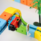 Magnetische elektrische Eisenbahnlokomotive Holzschiene Slot Diecast Eisenbahn mit zwei Waggons Holzzug Kinderspielzeug Biro Schiene
