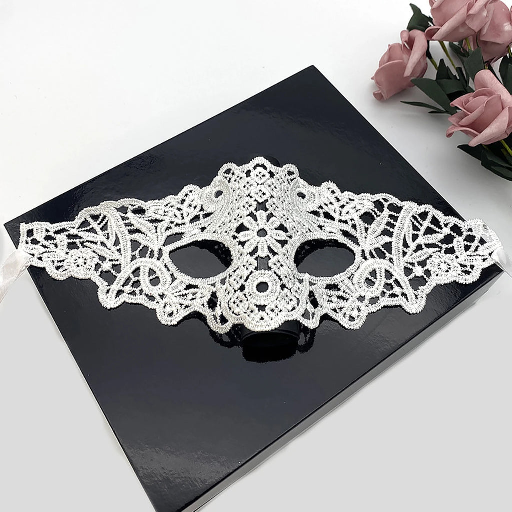 Damen Karnevalsmaske Hohle Spitze Maskerade Gesichtsmaske Prinzessin Abschlussball Party Requisiten Schwarze Augenmaske Halloween Kostüm für Frauen