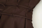 KONDALA 2026 Frühling Sommer Vintage Damenkleid Mode Einreihig Schärpen Drapierter V-Ausschnitt Ärmellos Schicke Braune Damenkleider
