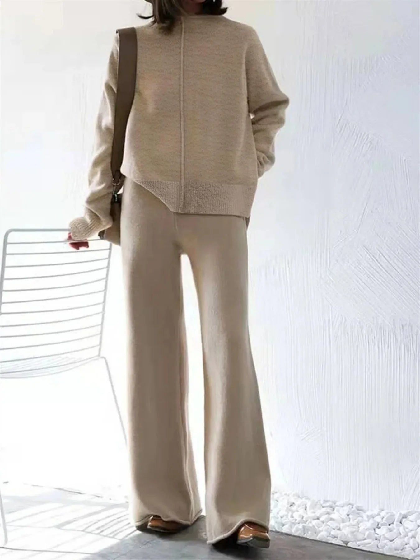 Damen beiges Oversize-Strick-Zweiteiler-Set mit Half-Zip Pullover und weiter Hose, lässige Loungewear Zweitbild
