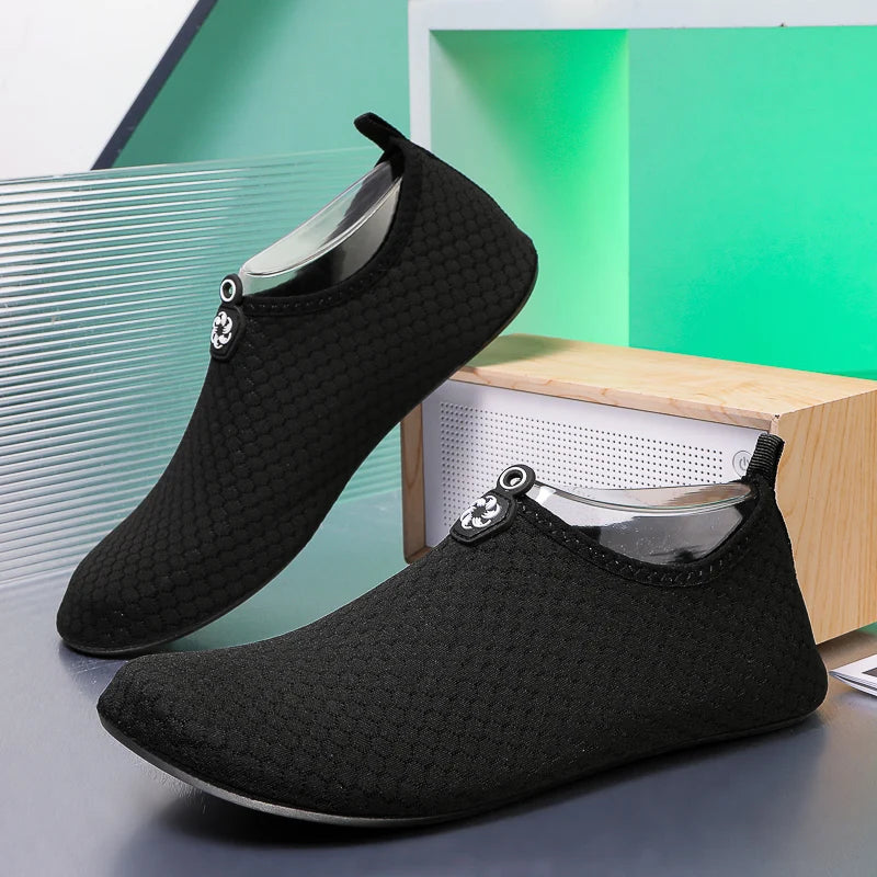 Unisex Badeschuhe Schnell Trocknend Rutschfeste Aqua-Schuhe Atmungsaktive Strandschuhe Tauchschuhe Watschuhe Sneaker für Herren Damen Outdoor Sp