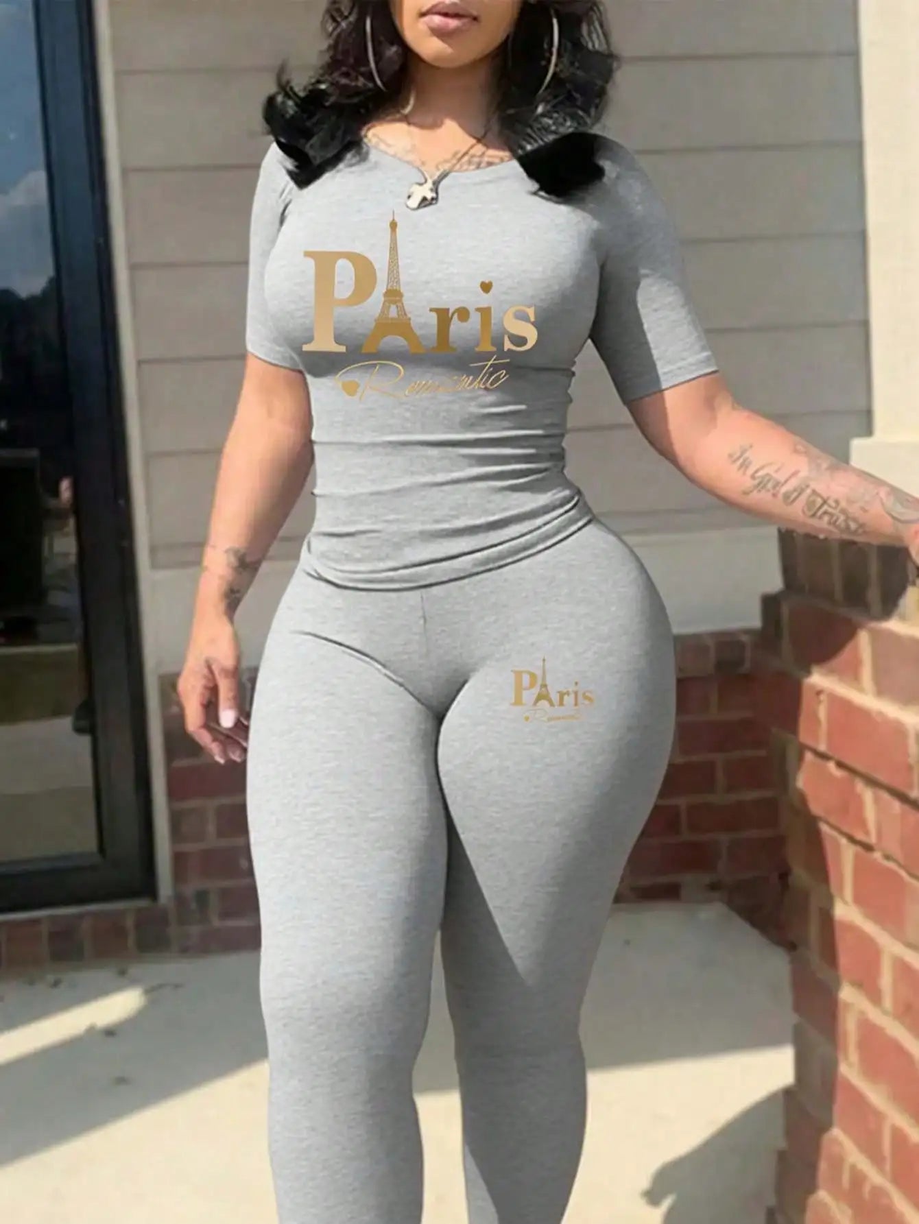 Zweiteiliges Set für Damen mit Paris-Druck, lässiges kurzärmliges T-Shirt mit Rundhalsausschnitt und enge Hose, langes Hosen-Set, Kollektion 2026