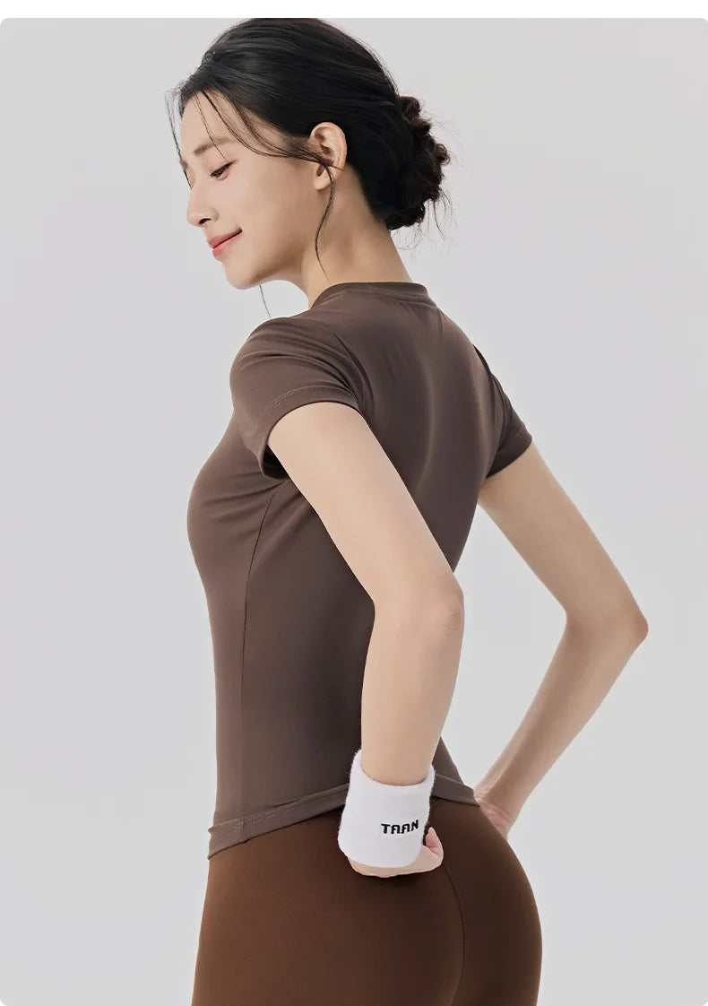 Frühlings- und Sommer-Yoga-Kleidung, kurzärmlig, nackt, eng anliegend, Fitness-Kleidung für Damen, Outdoor-Laufen, Training, Sport-T-Shirt