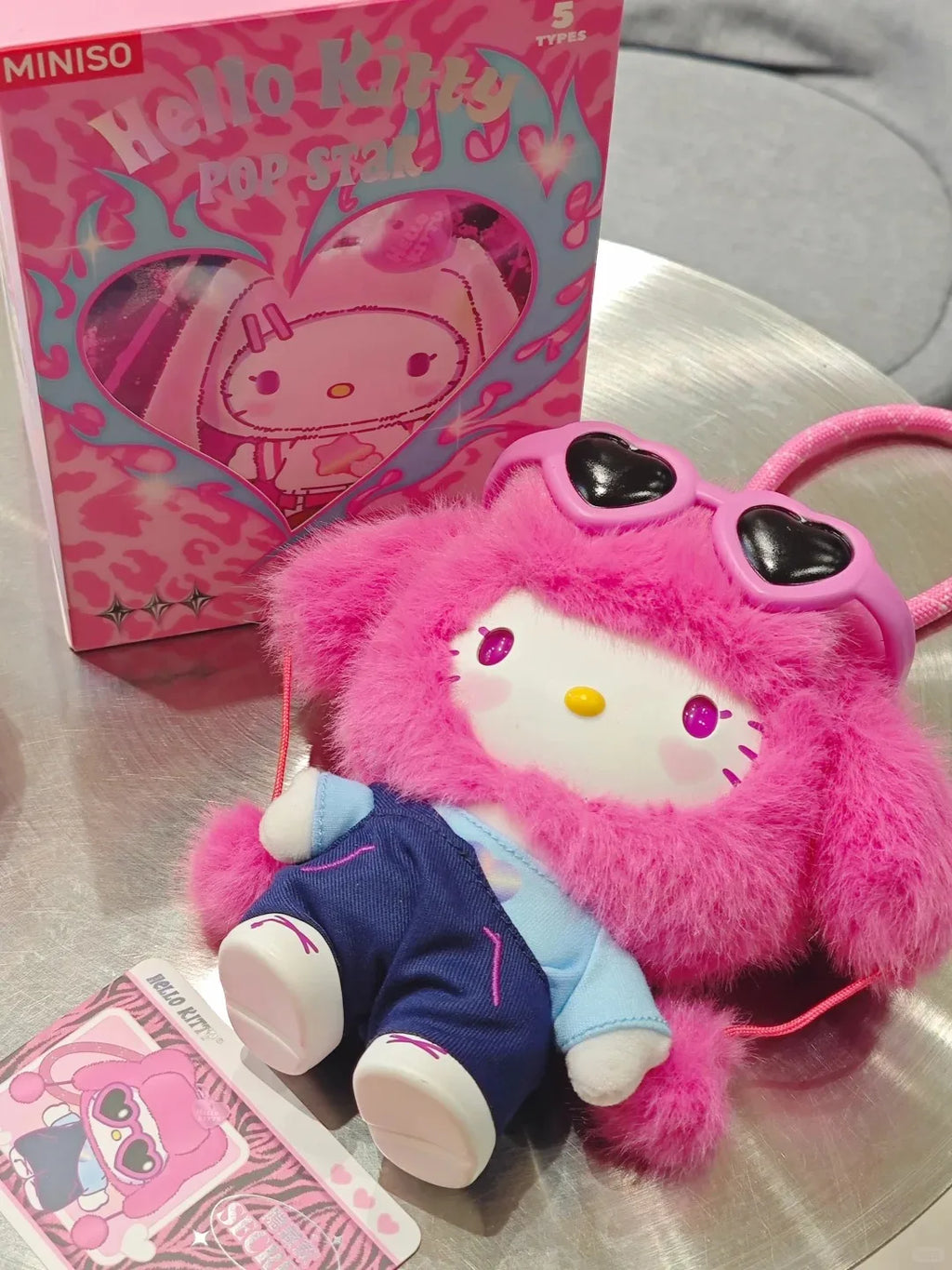 Echte Hello-Kitty Pop Star Samt-Anhänger-Serie Vinyl-Puppe Überraschungsbox Trendiges Kawaii Überraschungsgeschenk Süßes Trendiges Überraschungsbox-Spielzeug