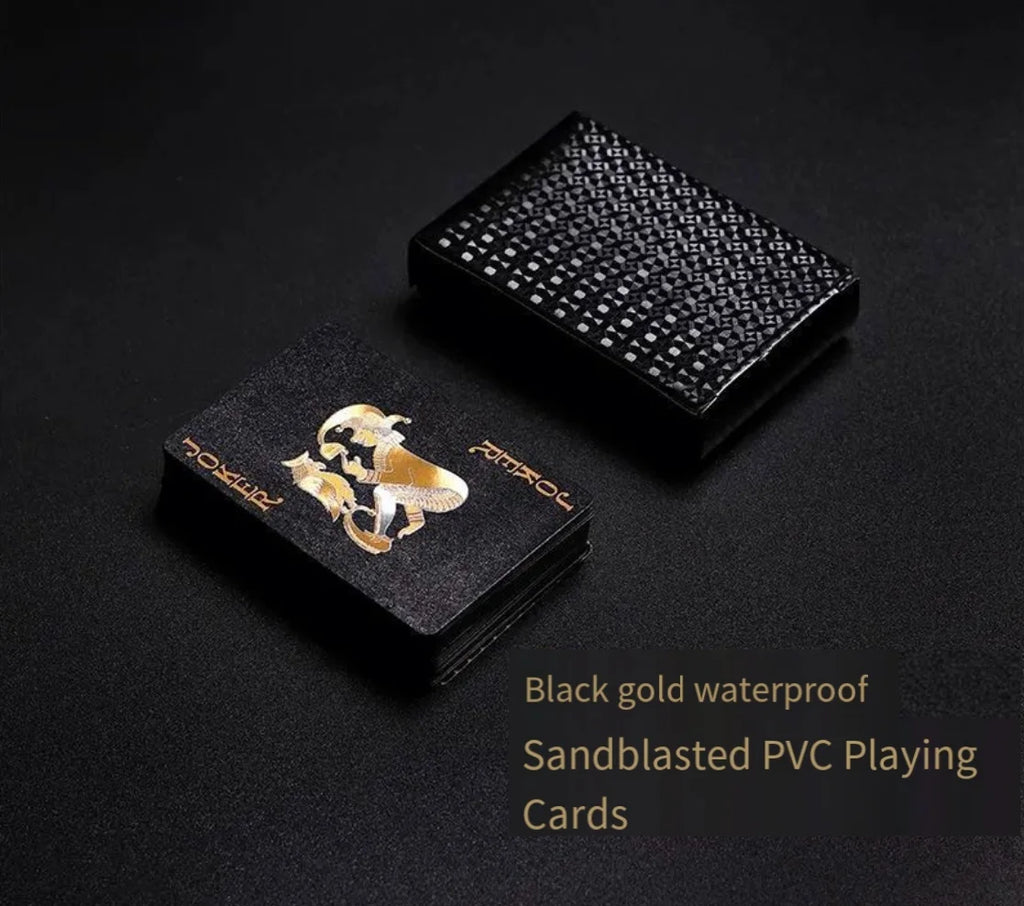 Brandneues 54-teiliges schwarz-goldenes Plastik-Spielkarten-Foliensatz Poker Magic Tool Party Tabletop Spiel