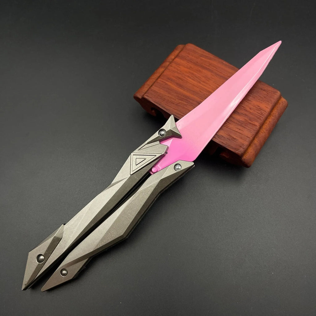 Taktischer Shooter faltbares Schmetterlingsmesser – 3D graviertes Sammlerstück tragbares Nahkampf-Ausrüstungsstück für Cosplay/Gaming-Zubehör Geschenke