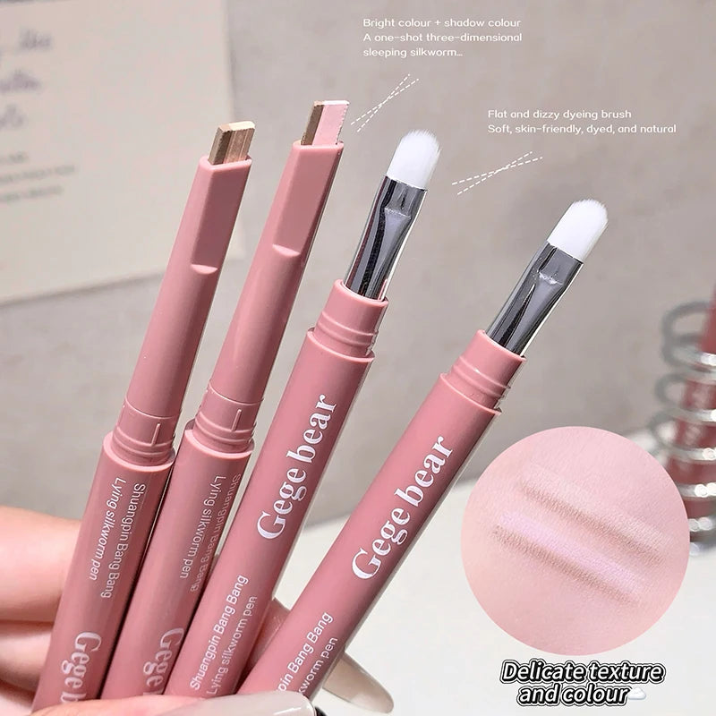 Matter aufhellender Seidenraupen-Stift, Pinkbrauner zweifarbiger Highlighter-Konturschattenstift mit Detail-Verblendpinsel für Augen-Make-up