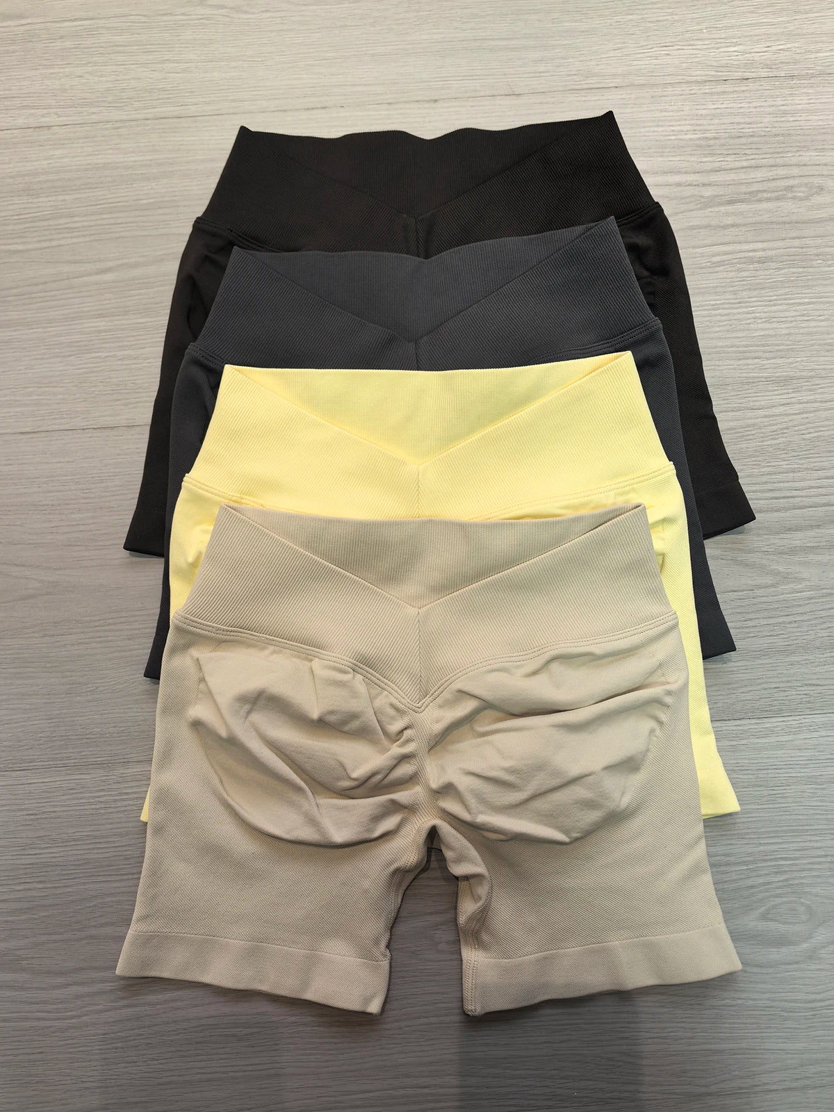 Damen Scrunch Shorts nahtlos V-Rücken Scrunch Booty Shorts Fitness Workout Laufen Yoga Gym Shorts