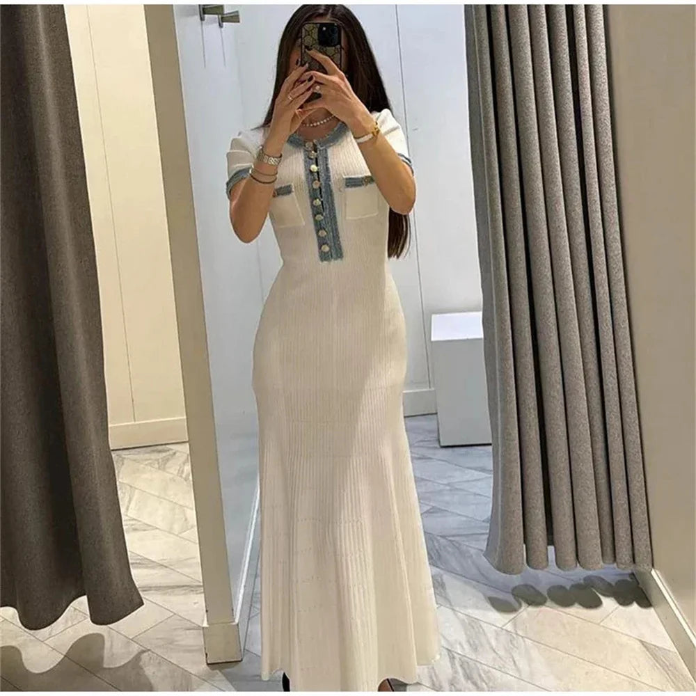 Elegantes, kontrastierendes, gestricktes Maxi-Kleid für Damen, schickes O-Ausschnitt-Kurzarmkleid mit Metallknöpfen, figurbetonte Kleider, Büro-Lady-Pendlerrobe
