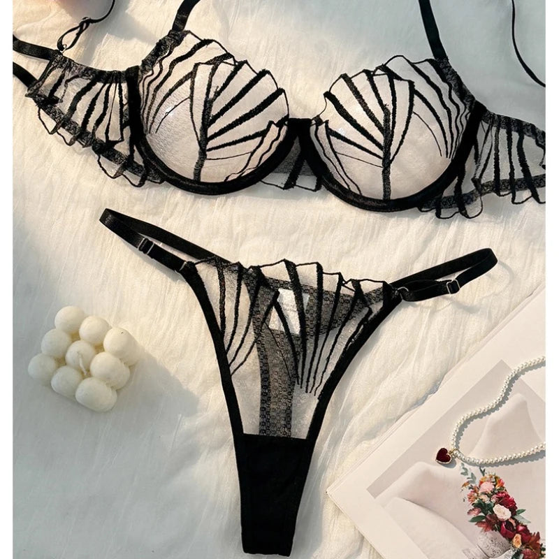 Schwarzes Dessous-Set aus Spitze – Transparenter Push-up-BH und Höschen aus Wimpernspitze mit Triangel-Cup-Design