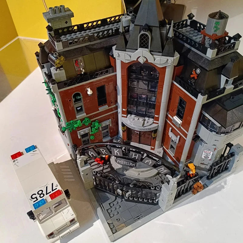 2953 Teile 76300 Arkham Asylum Kompatibles Bauset Geburtstags- und Weihnachtsgeschenk für Kinder und Erwachsene Schneller Versand