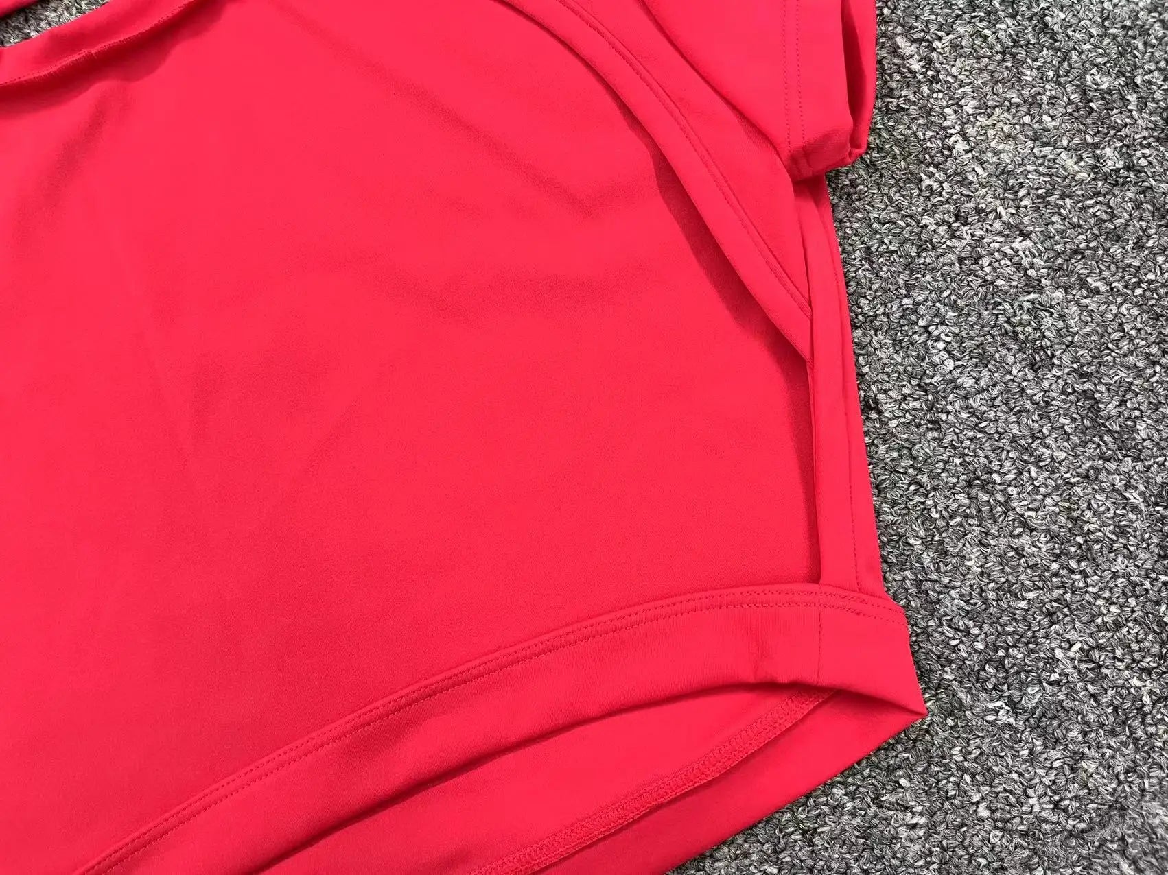 Hearuisavy Sommer Personalisierbare Sportshirts Workout Sportbekleidung Rückenloses Yoga-Kleidungsstück Brustpolster Sport Crop Tops Gym Top Damen