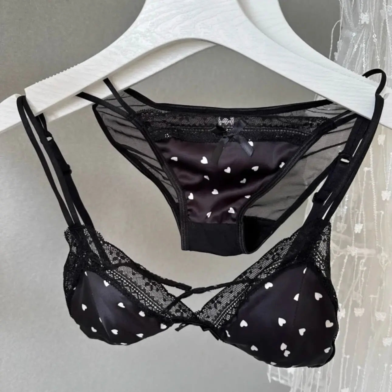 Französischer Stil Süßer Triangel-BH Lingerie Set Damen Satin Spitze Drahtlos Kleiner Busen Raffiniert Dünner Stoff Sexy Weiche Unterwäsche S-XL