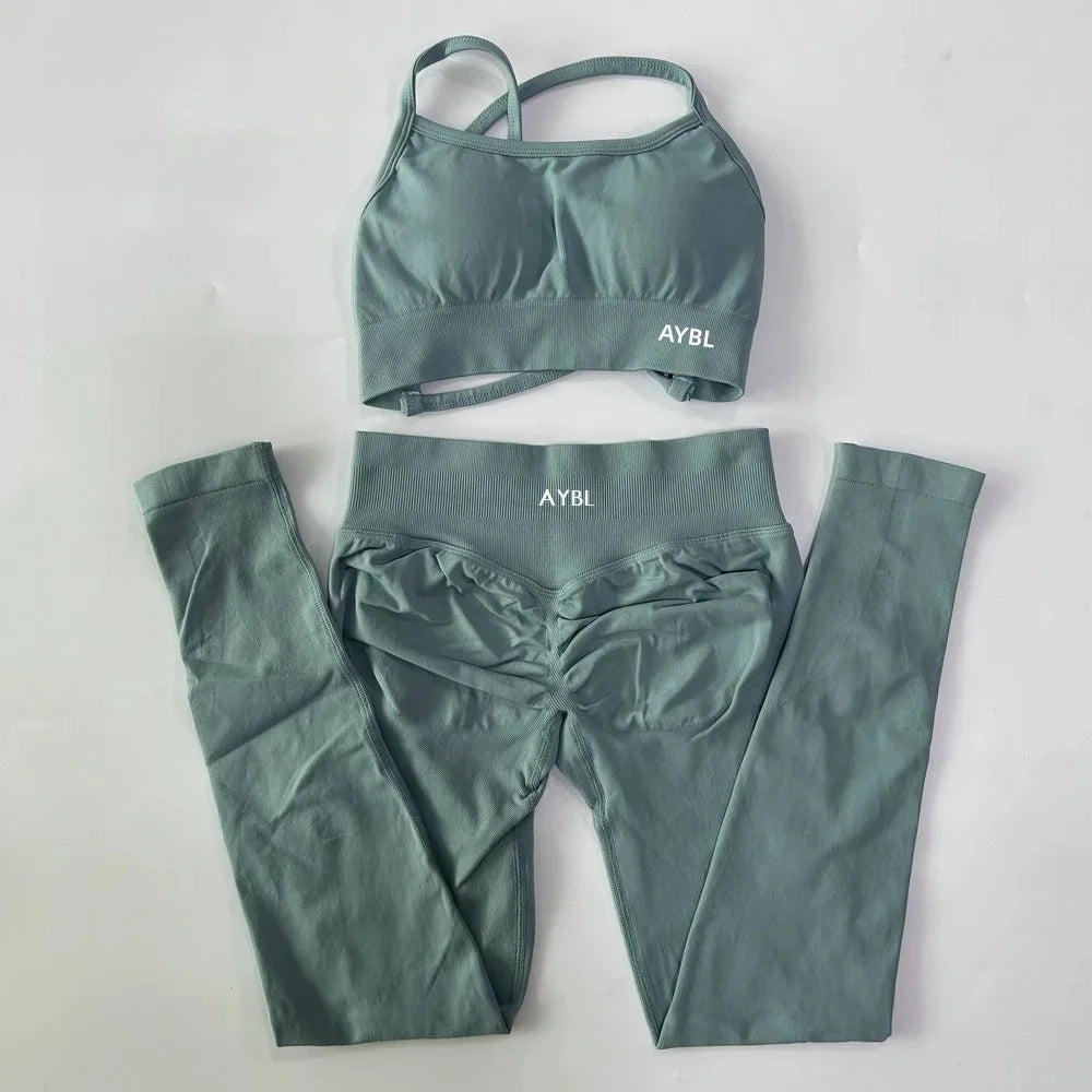 AYBL Yoga Set Nahtloses Yoga-Set 2-teilig Damen Workout Set Scrunch Leggings Rückenfreier Sport-BH Fitness-Top Gym-Hose Kleidung
