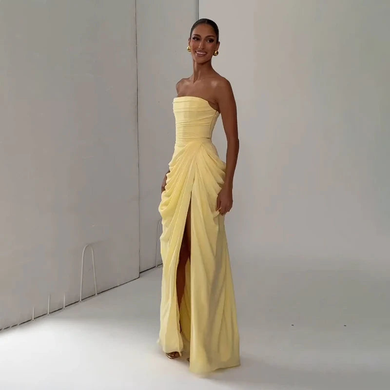Damen einfarbiges plissiertes, sexy trägerloses Kleid, elegantes schulterfreies, rückenfreies Kleid mit hoher Taille und Schlitz 2026, neues Abendparty-Kleid