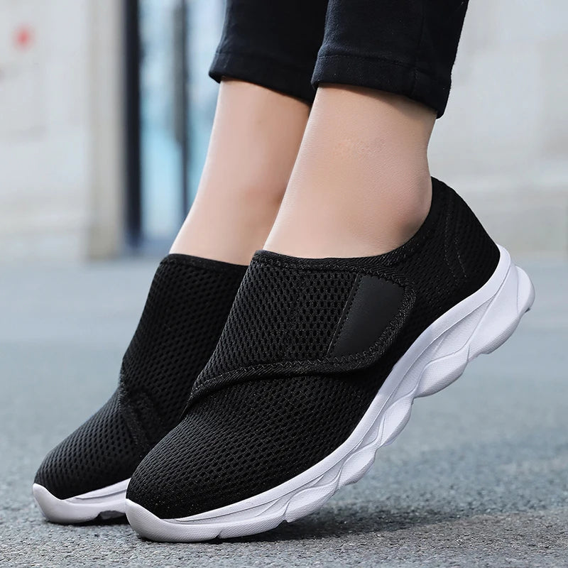 Neue lässige orthopädische Schuhe für weite Füße, geschwollene Füße, Daumenballen, regulierbare weiche bequeme Diabetiker-Gehschuhe