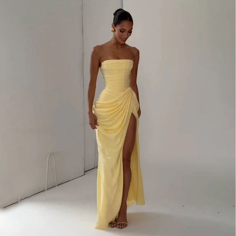 Damen einfarbiges plissiertes, sexy trägerloses Kleid, elegantes schulterfreies, rückenfreies Kleid mit hoher Taille und Schlitz 2026, neues Abendparty-Kleid