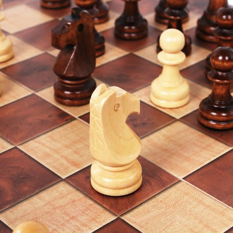 3-in-1 Holz-Schach-Backgammon-Dame-Reisespiele Schachspiel Brett Dame Unterhaltung Weihnachtsgeschenk