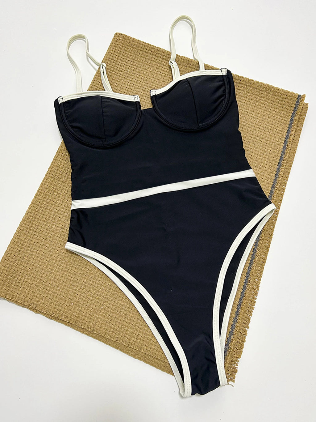 2024 Neu Schwarz-Weiß Kontrastfarbe Einteiliger Badeanzug Für Damen Push Up Bademode Bodysuit Monokini Badeanzug Strandmode