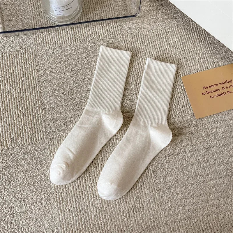 33 Farben Sommer Baumwolle Weiche Socken Fröhlich Bunte Damen Mid-Tube Strümpfe Modetrend Rot Grün Knöchelsocken Herbst Strumpfwaren