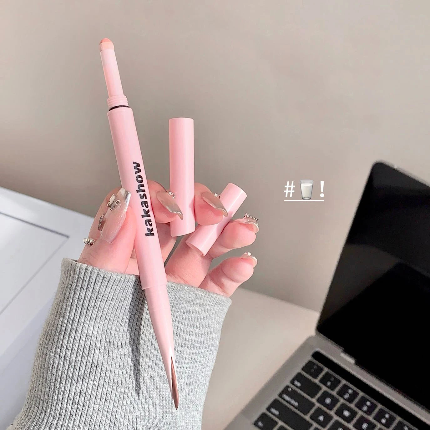 Doppelseitiger Lying Silkworm Eyeliner Pencil Diamond Glitter Matt Aegyosal Pen Aufhellende Creme-Lidschatten-Highlighter-Augen-Make-up