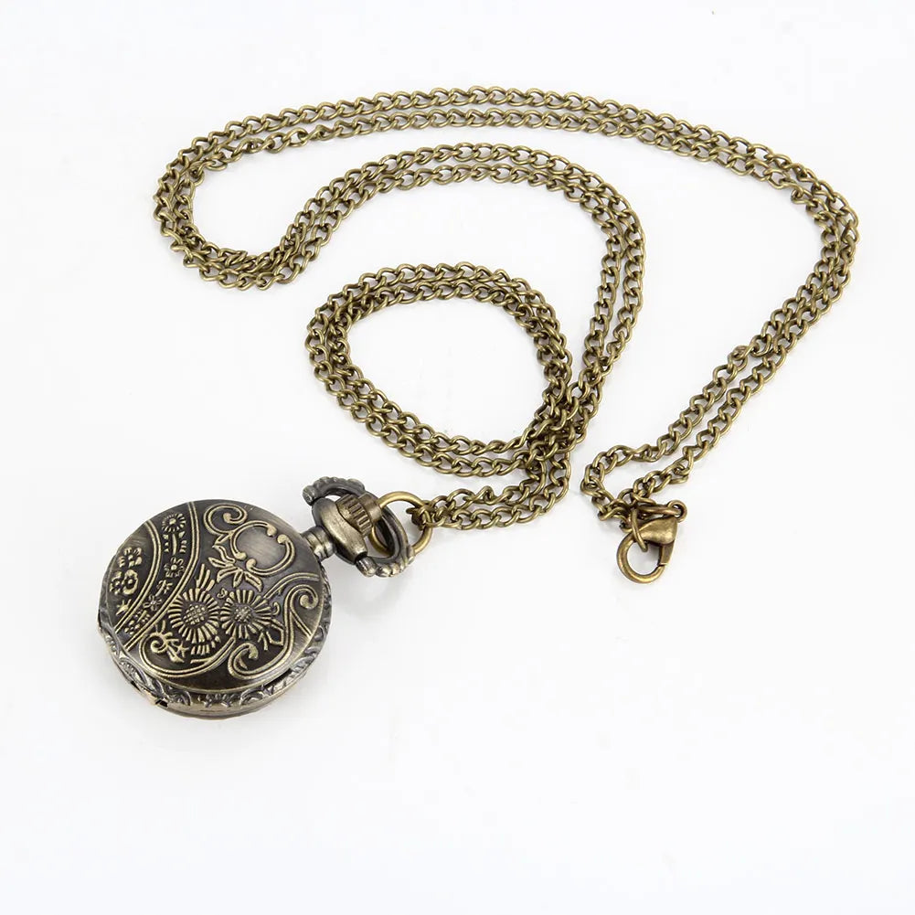 Fashion Vintage Relief Horse Pocket Watch On Chain Vintage watches Quartz Alloy Necklace Pendant Clock Gifts for women