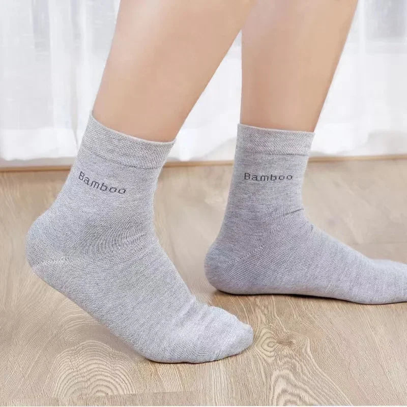 5 Paar/Herren Bambussocken Bequem Atmungsaktiv Freizeit Business Herren Crew Socken Hohe Qualität Antibakteriell Wadenhohe Socken EU39-45