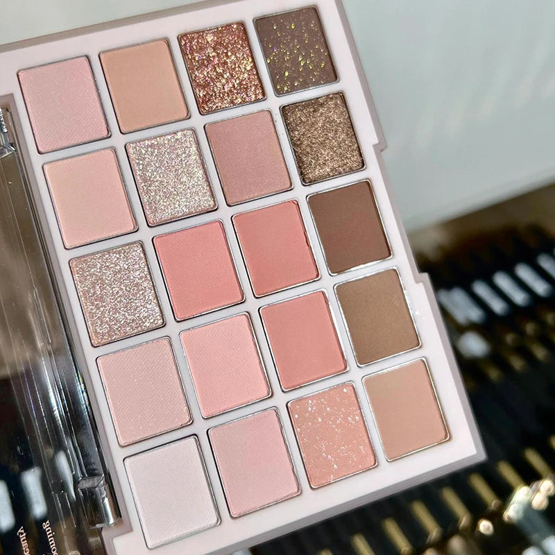 DIKALU 20-Farben Koreanische Lidschatten-Palette mit geringer Sättigung Matt Wasserfest Braun Rosa Lidschatten-Palette Langanhaltendes Tages-Make-up