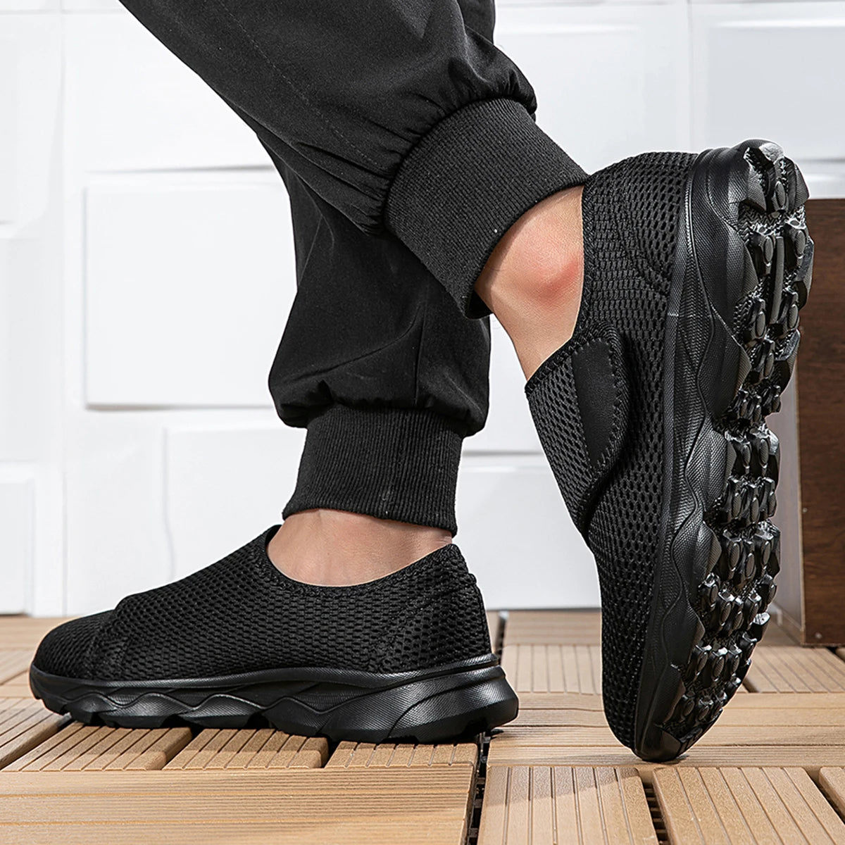 Neue lässige orthopädische Schuhe für weite Füße, geschwollene Füße, Daumenballen, regulierbare weiche bequeme Diabetiker-Gehschuhe