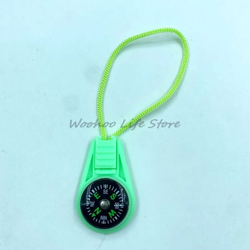 Mini Taktischer Kompass Schlüsselanhänger Outdoor Survival Tool für Camping, Wandern, Abenteuer - Taschennavigator für Jagd & Klettern